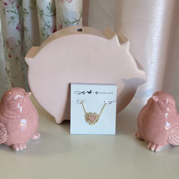 Kendra Scott x Dolly Parton Ari heart necklace in pink drusy